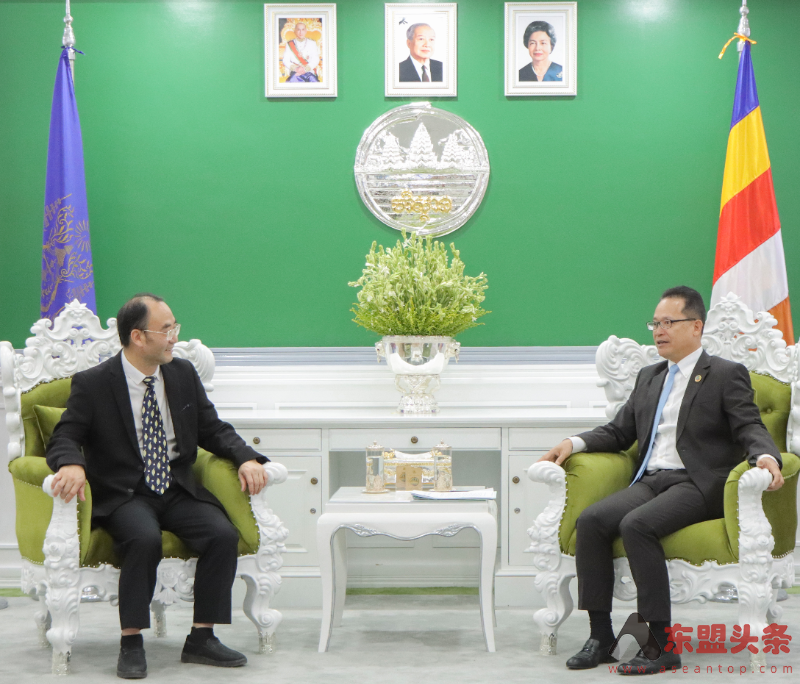 柬埔寨环境部部长会见中国广西生态文明建设科技代表团一行