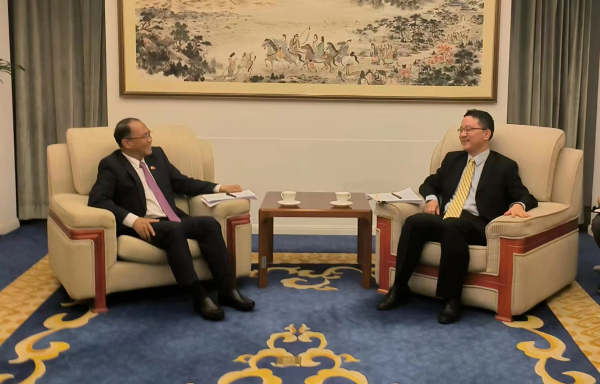 中国外交部亚洲司司长刘劲松会见缅甸驻华大使丁貌瑞