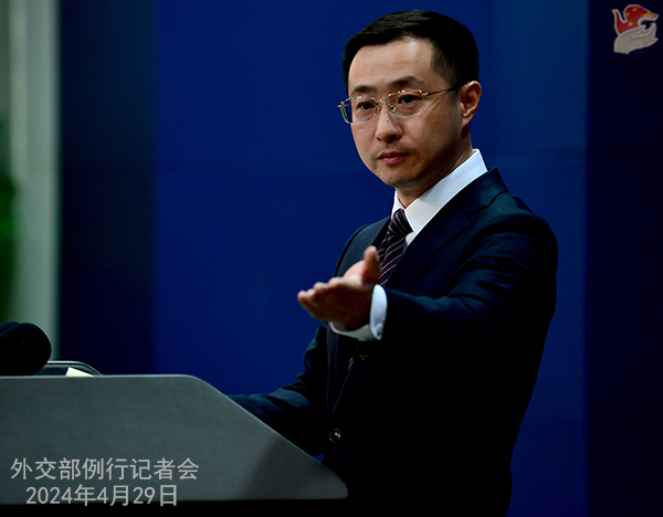 加沙地带发现数百具尸体 中国外交部：对施暴者予以强烈谴责