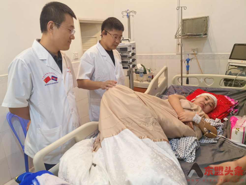 中国援柬医疗队接力救治，突发脑出血中国公民转危为安