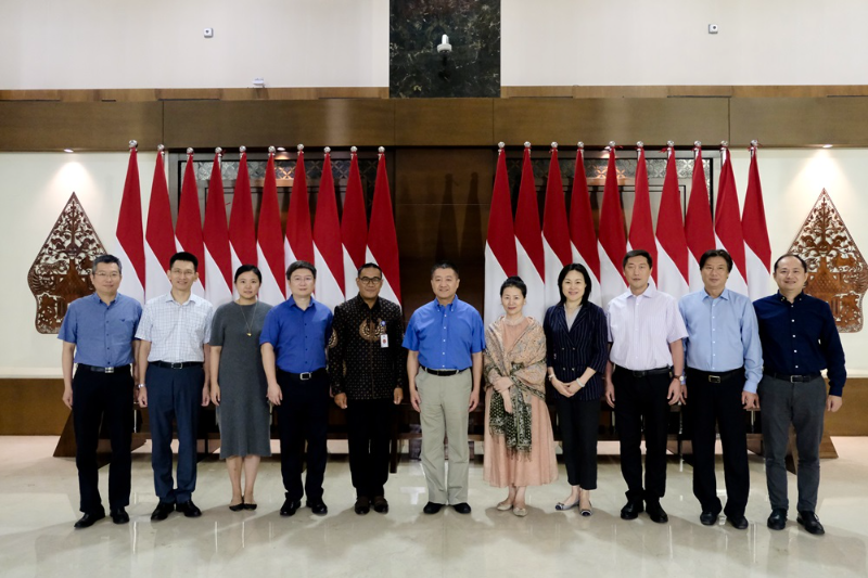 中国驻印尼大使陆慷离任回国