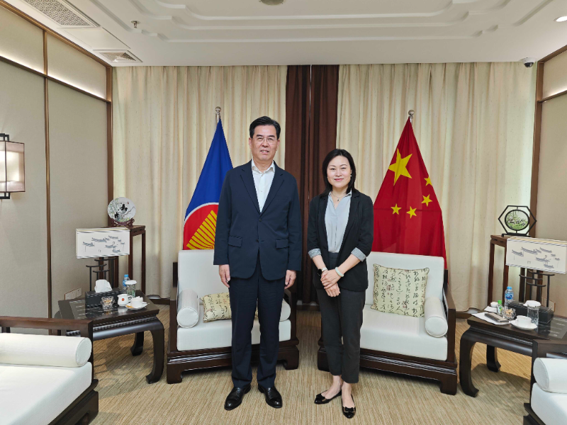 中国驻东盟大使会见贵州省省长李炳军