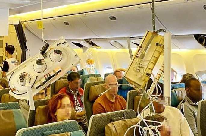 新加坡航空遇险客机已返回新加坡 仍有多名乘客在曼谷接受治疗