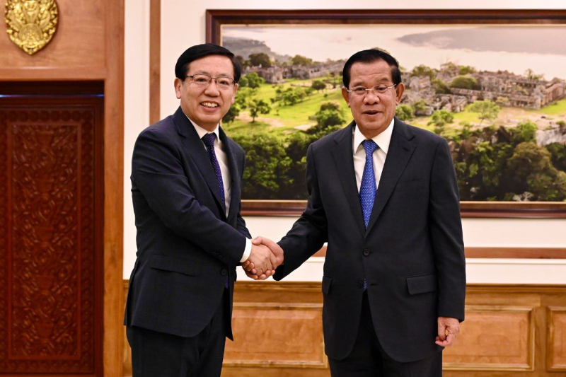 中国驻柬埔寨大使王文天即将离任 辞行拜会柬参议院主席洪森