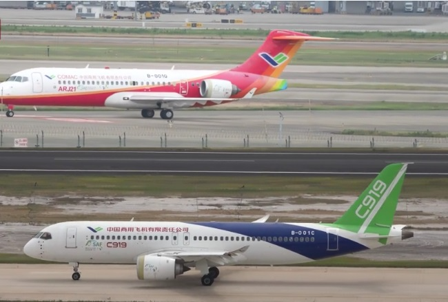 中国国产客机C919和ARJ21完成首次加注可持续航空燃料演示飞行