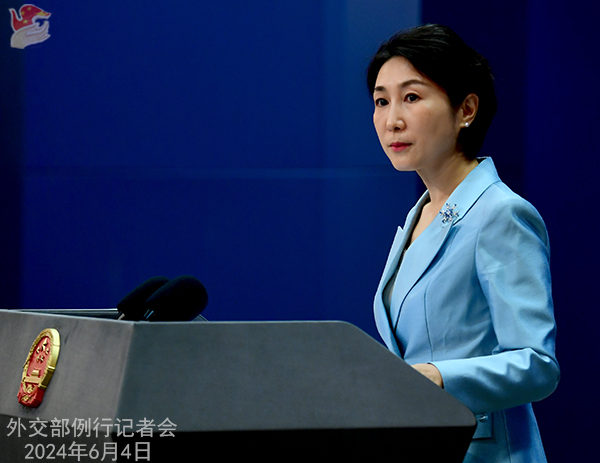 Philippines' grounding warship illegal, escalating tensions unacceptable: Chinese FM
