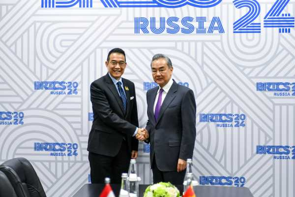 中国外长会见泰国新外长 加快推进中泰铁路等大项目