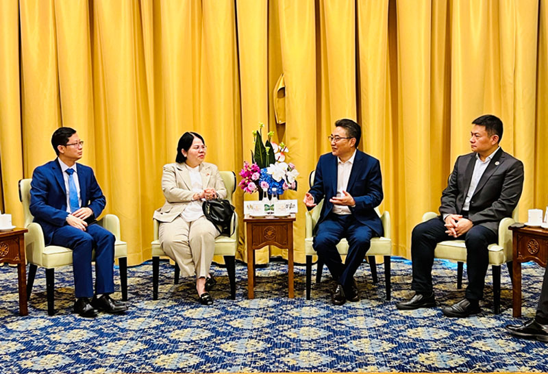 中国—东盟中心秘书长会见东盟国家驻昆明总领事