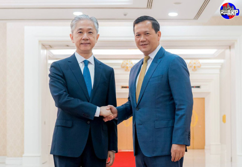 Cambodia, China to Continue Strengthening Cooperation in All Areas