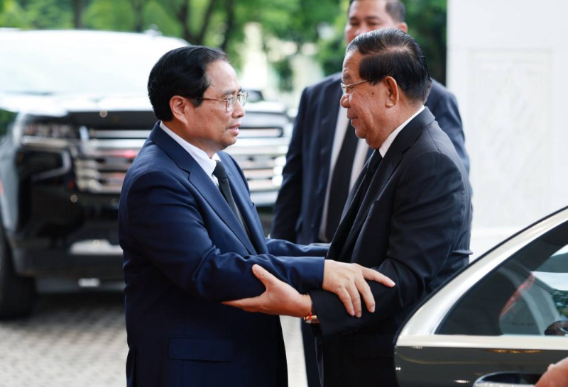 Vietnam to Increase Electricity Supply of up to Over 400 Megawatts to Cambodia