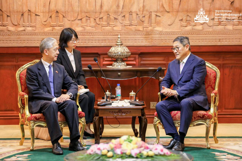 Cambodian Deputy PM receives a courtesy call by China’s new Ambassador to Cambodia