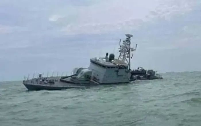 马来西亚海军一巡逻艇遭遇“严重漏水”事故，目前已部分下沉