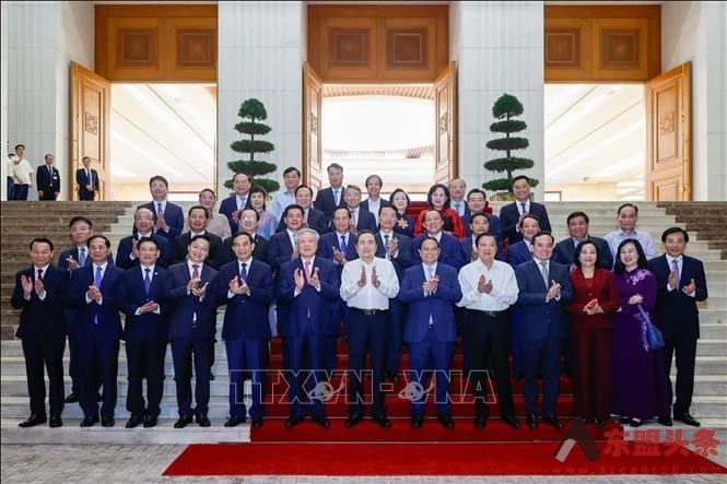 越南新增三位副总理 10月将选新国家主席
