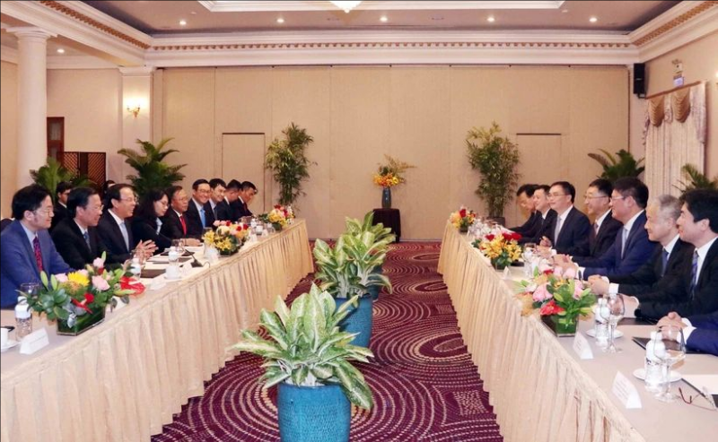 越共中央政治局委员、胡志明市市委书记阮文年会见中国广西壮族自治区党委书记刘宁