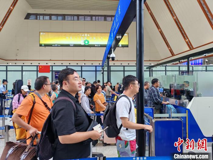 3月以来1.6万余人次泰国旅客从磨憨口岸出入境