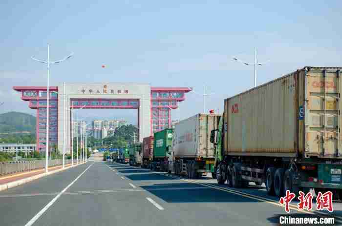 中越北仑河公路二桥货运量快速增长