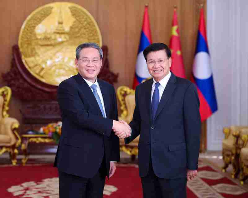 中国总理李强会见老挝人民革命党中央总书记、国家主席通伦