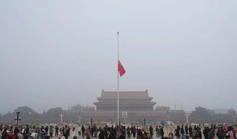 吴邦国遗体在北京火化 习近平等到八宝山革命公墓送别