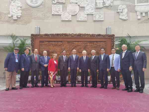 中国外交部副部长陈晓东会见菲律宾外交关系委员会代表团