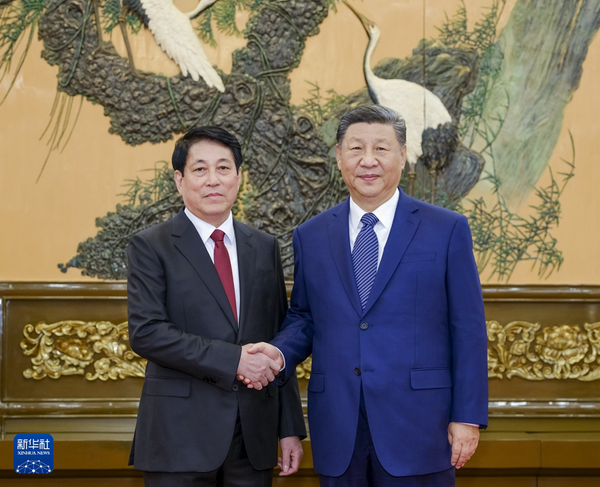 中国国家主席习近平向越南新任国家主席梁强致贺电