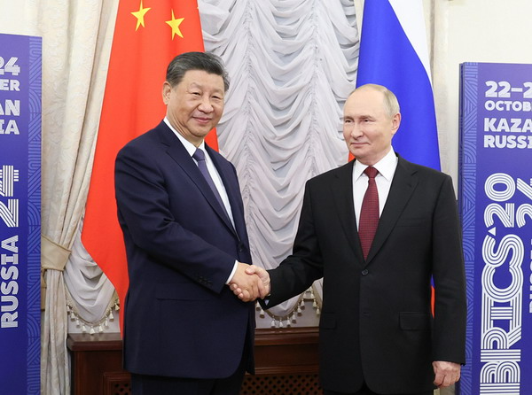 中国国家主席习近平同俄罗斯总统普京举行会晤 中俄友好情谊不会变