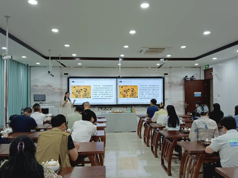 海外华文新媒体高级人才研修班在广西南宁举办