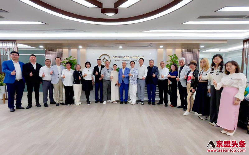 南海公学企业家与柬埔寨首相顾问共同探讨柬埔寨商机