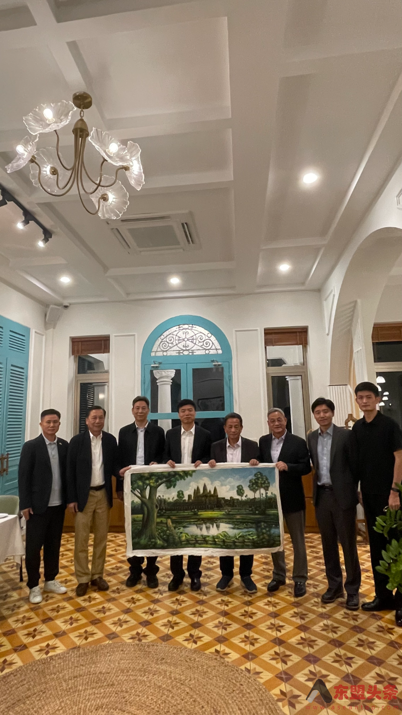 中国友谊促进会代表团访问柬埔寨中国港澳侨商总会