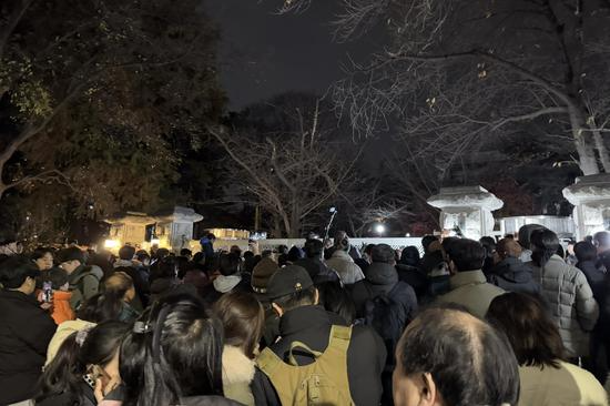 惊险一夜后，韩国政坛走向何方？对经济有哪些影响？