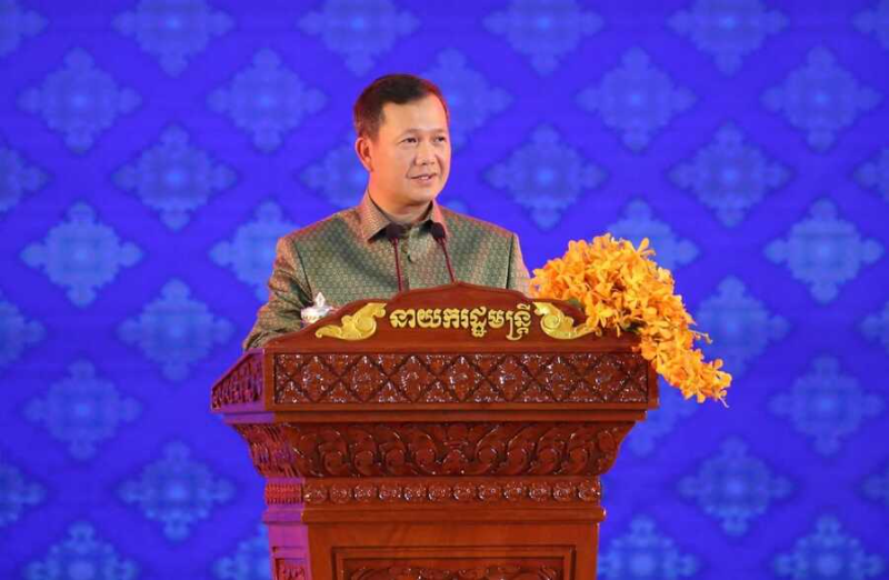 柬埔寨首相洪玛奈强调“全国作家日”重要性 助推文学与文化发展