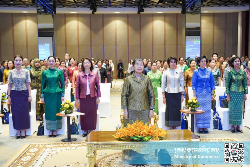 柬埔寨第三届“妇女领导与治理”全国论坛在金边举办