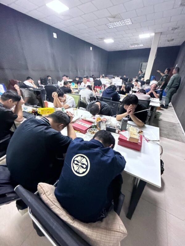 柬埔寨金边市开展全面取缔网赌广告行动