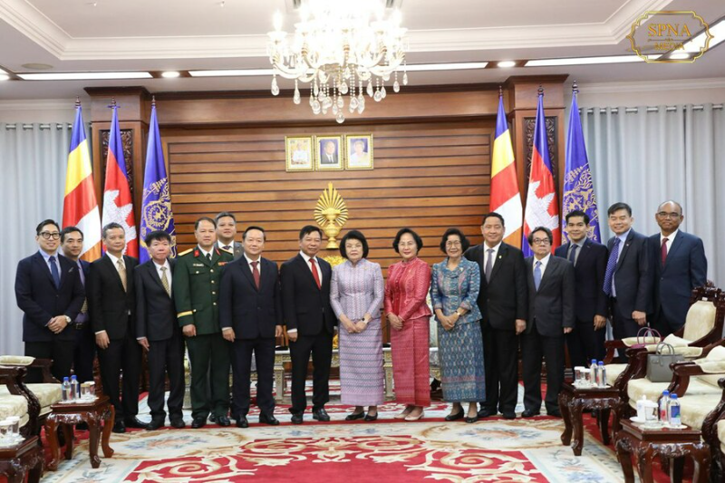 柬埔寨国会主席昆索达莉会见即将离任越南驻柬大使阮辉曾 赞扬其任期成就