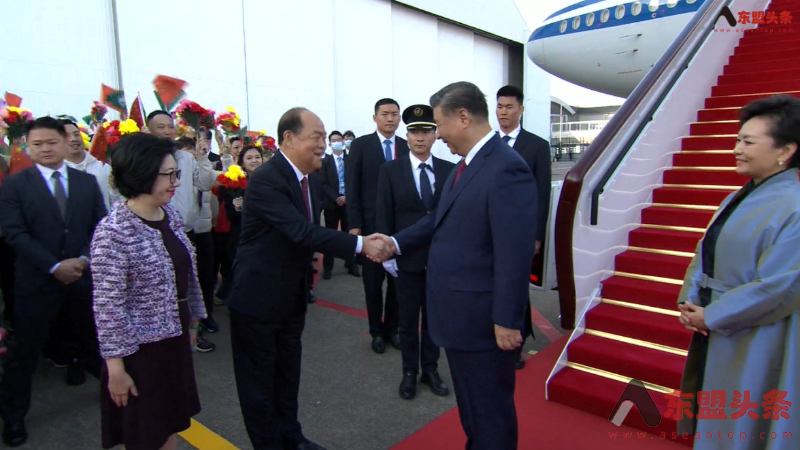 习近平乘专机抵达澳门 将出席庆祝澳门回归祖国25周年大会