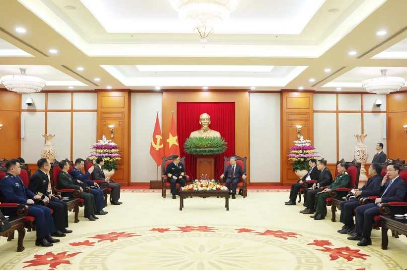 越共中央总书记苏林会见中国国防部长董军