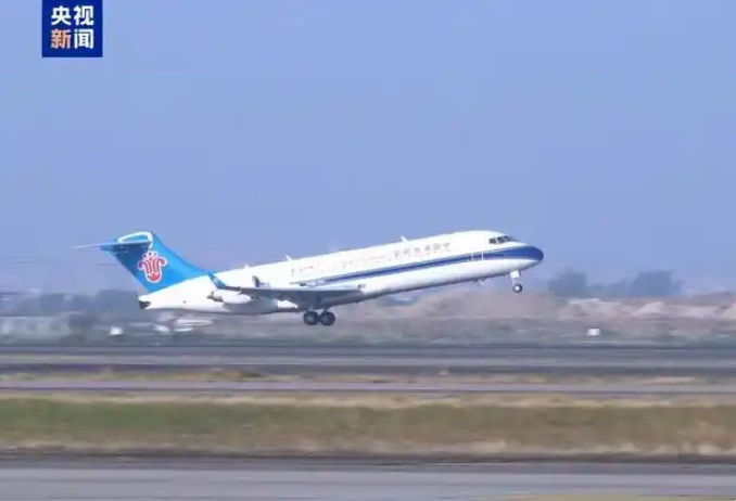 中国国产支线飞机C909成功首航广州至文莱航线
