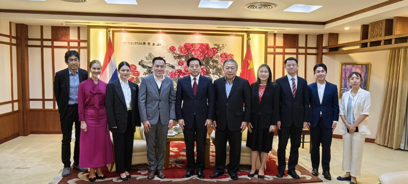 中国驻泰国大使会见泰国民族多媒体集团执行委员会主席