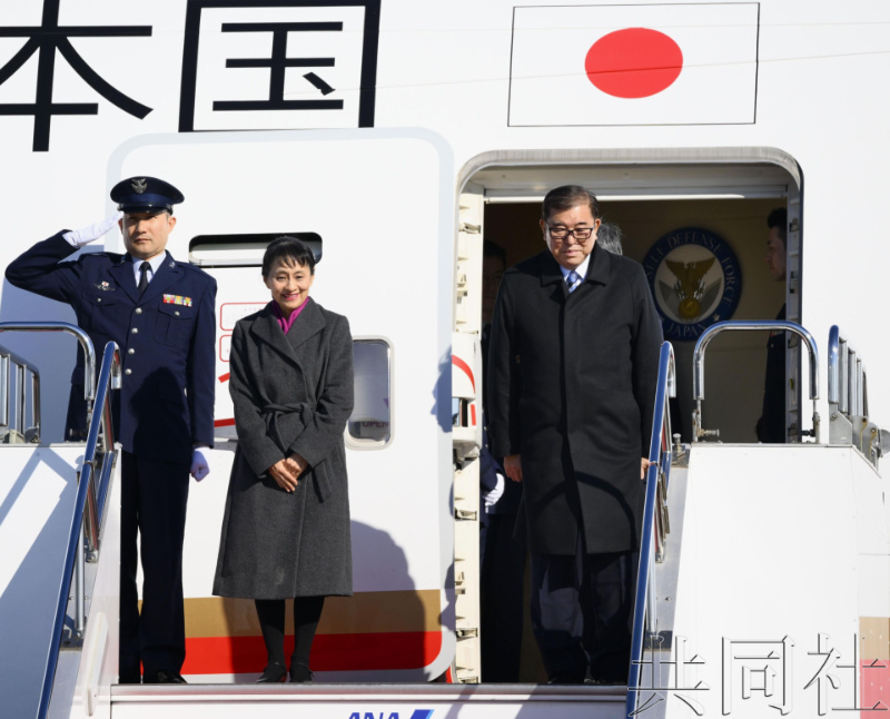 日本首相启程访问马来西亚、印尼 欲加强与东南亚关系