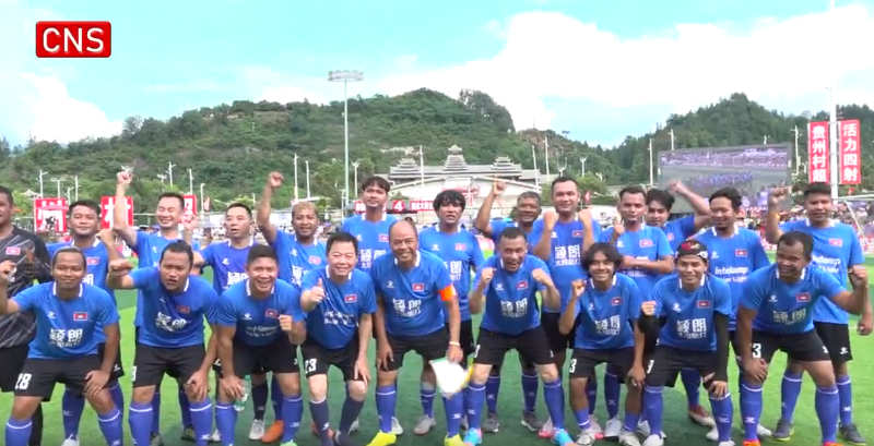 【澜湄印象】贵州“村超”迎来首支东南亚球队——柬埔寨音乐家足球队