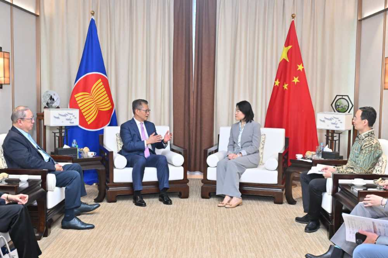 香港财政司长陈茂波访问印尼 拜会中国驻东盟大使 会见东盟秘书长