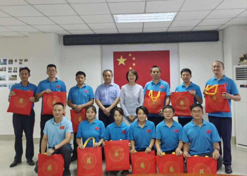中国驻东帝汶大使王文丽看望第十批援东帝汶医疗队