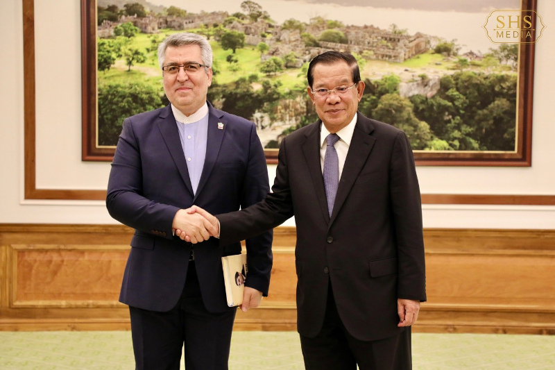 柬埔寨参议院主席洪森会见伊朗驻柬埔寨大使