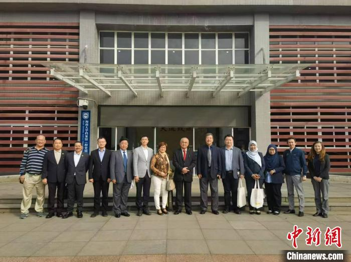 马来西亚马六甲州元首盼共享海南自贸港发展机遇