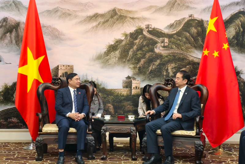 中国驻越南大使何炜会见奠边省委书记陈国强