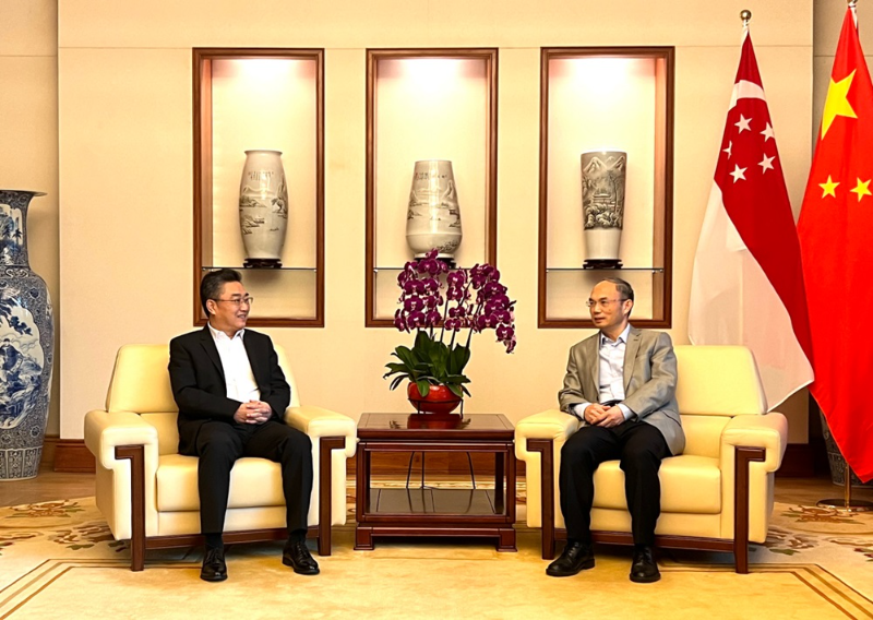 中国—东盟中心秘书长史忠俊会见中国驻新加坡大使曹忠明