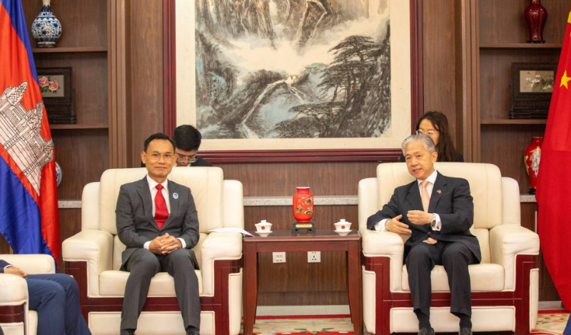 中国驻柬埔寨大使：继续全力支持柬埔寨洪森亲王与夫人奖学金委员会及协会使命