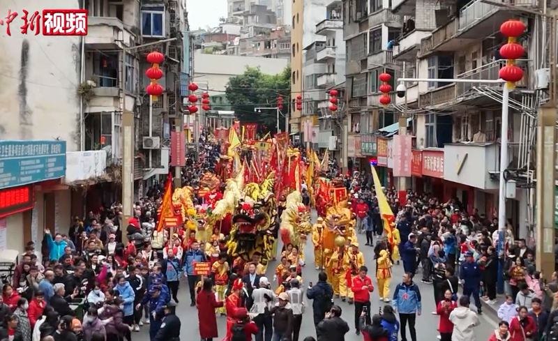 【新春纪事】广西千年狮舞“闹”新春：狮队订单不断 供不应求