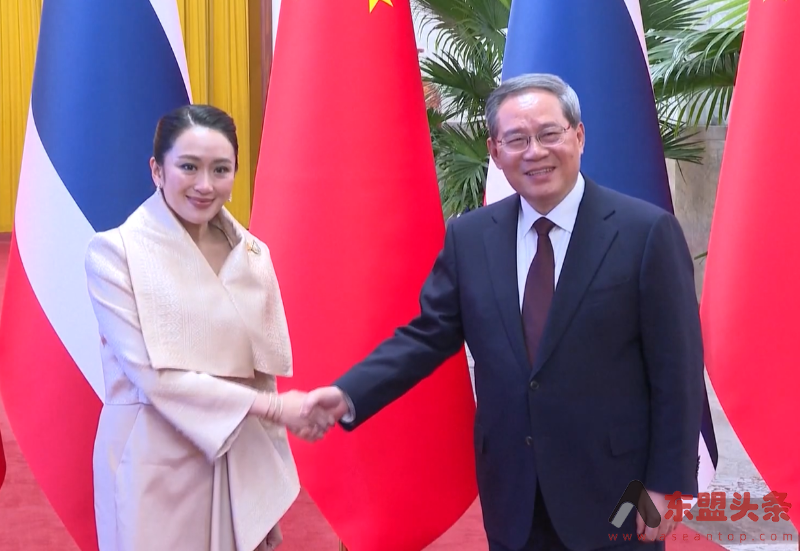 中国国务院总理李强同泰国总理佩通坦会谈