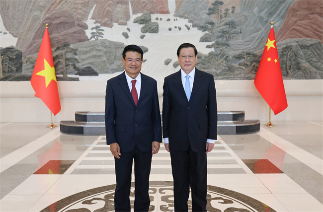 中国最高人民检察院检察长应勇会见越南最高人民检察院检察长阮辉进