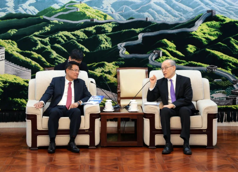 中国最高人民法院院长张军会见越南最高人民检察院检察长阮辉进